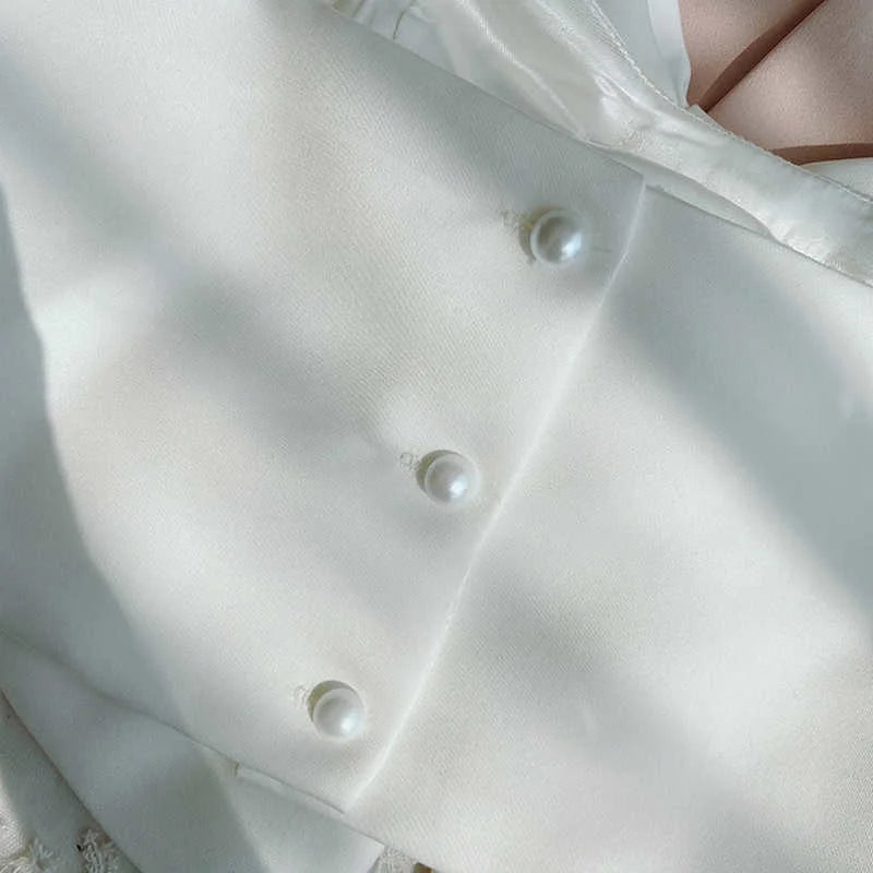 Colete com Laço Grande e Alças Finas - Estilo Sexy e Elegante