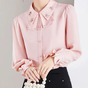 Camisa Elegante com Gola e Bordados Delicados