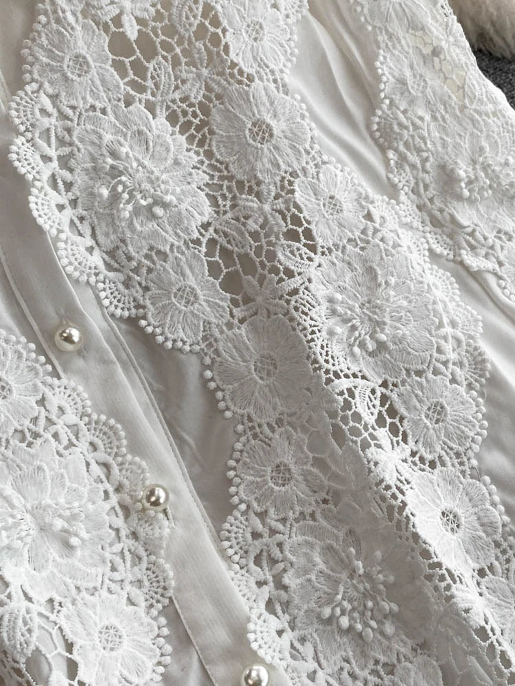 Conjunto bordado delicado - Calça e camisa