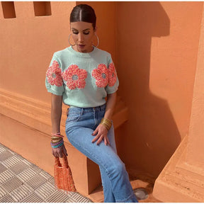 Blusa Tricô bordada com flor - Novidade