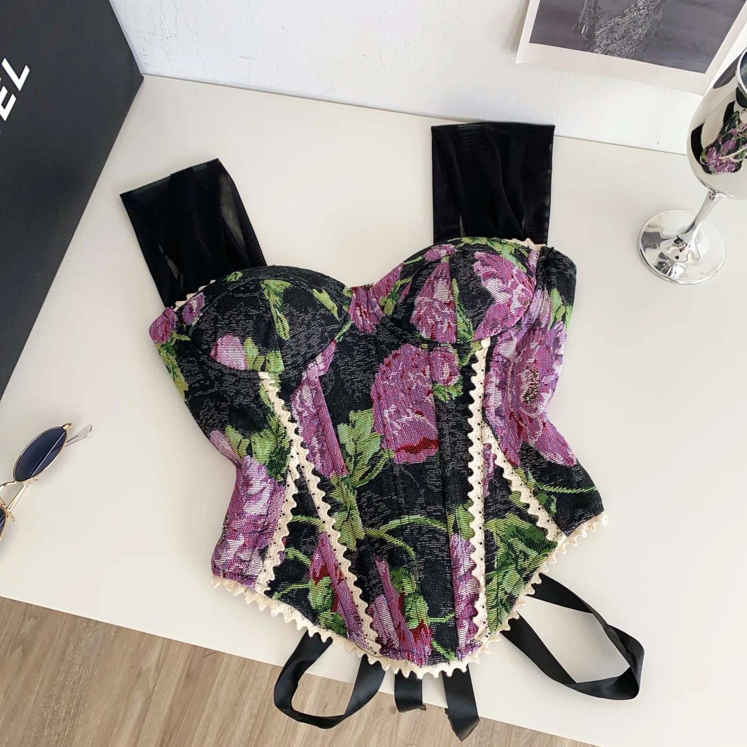 Top de Alças Estampado com Detalhes em Renda