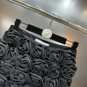 Saia Com Aplicação em rosas bordadas - Alfaiataria