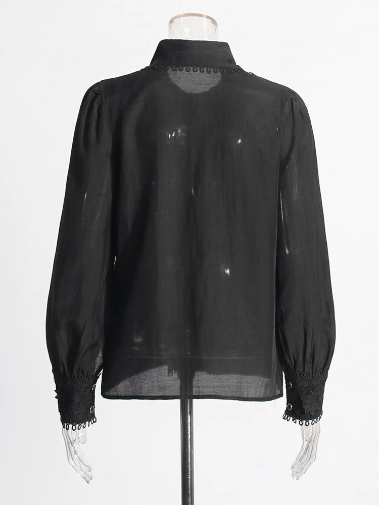 Conjunto Casual com Blusa Patchwork e Saia Mini – Estilo Chic e Atual