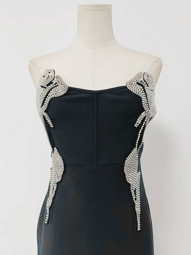 Vestido Bordado á Mão – Estilo e Elegância