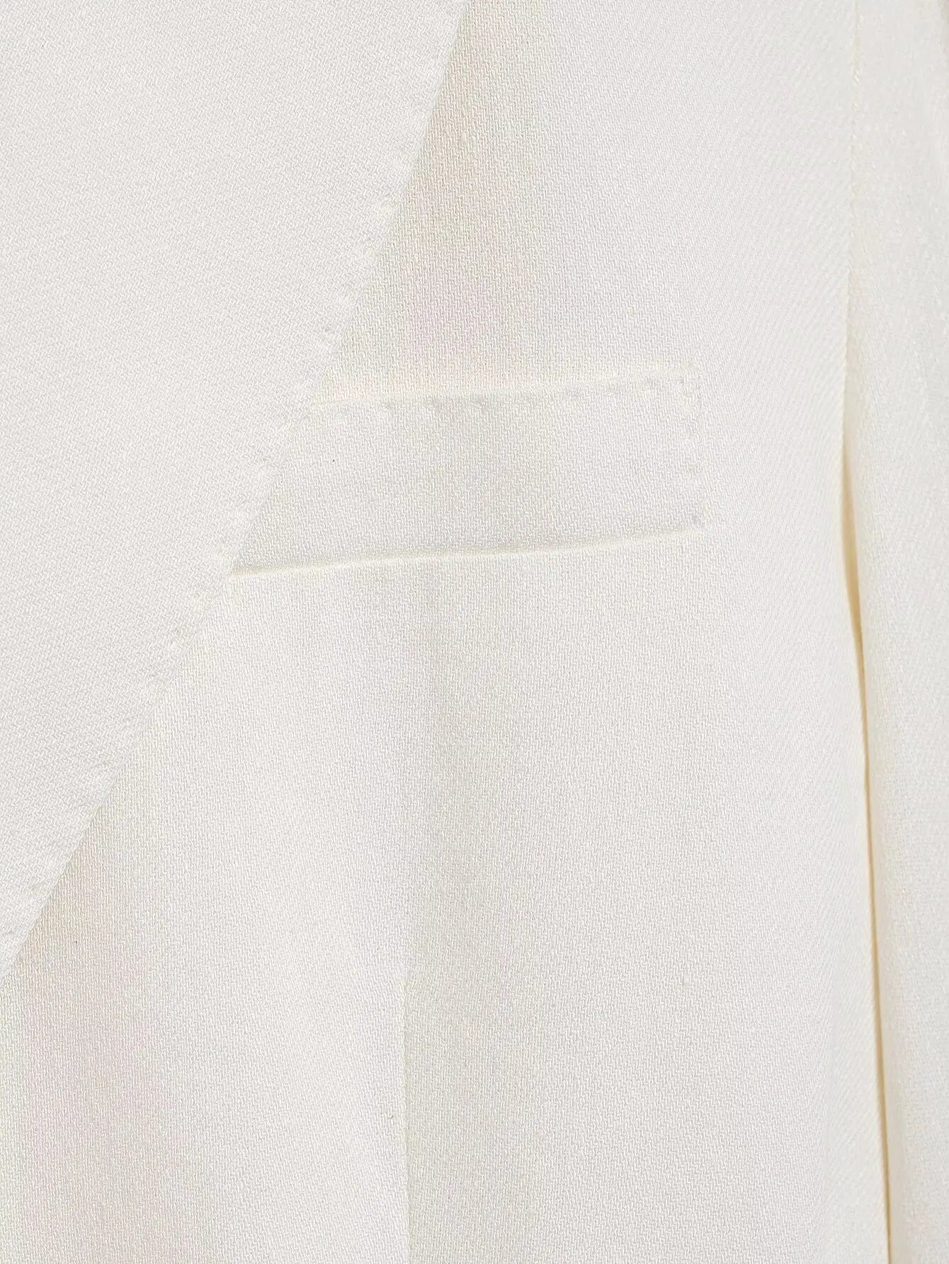 Conjunto de Blazer com Laço e Calça Cintura Alta – Elegância Sofisticada para a Meia-Estação