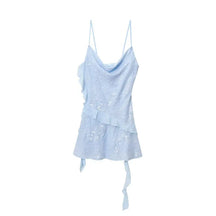 Vestido Curto de Alças com Camadas e Bordadas à Mão – Elegância Casual