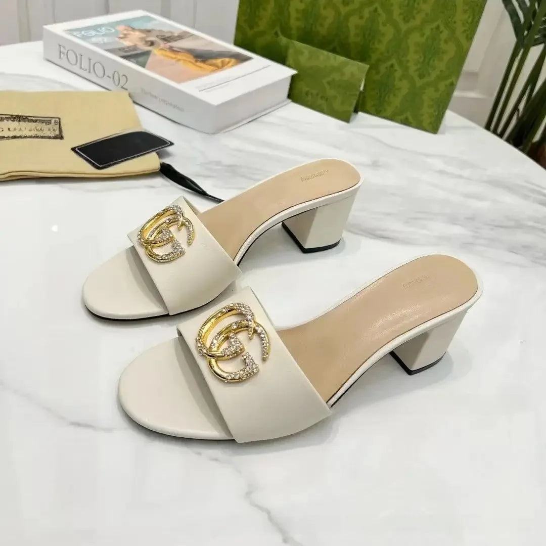 Sandálias de Salto Alto em Couro Legítimo com Fivela Letter