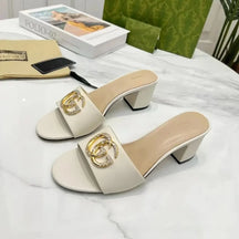 Sandálias de Salto Alto em Couro Legítimo com Fivela Letter