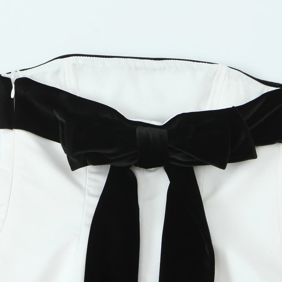 Blusa Sem Alças com Laço - Top Cropped Branco Estilo Chic
