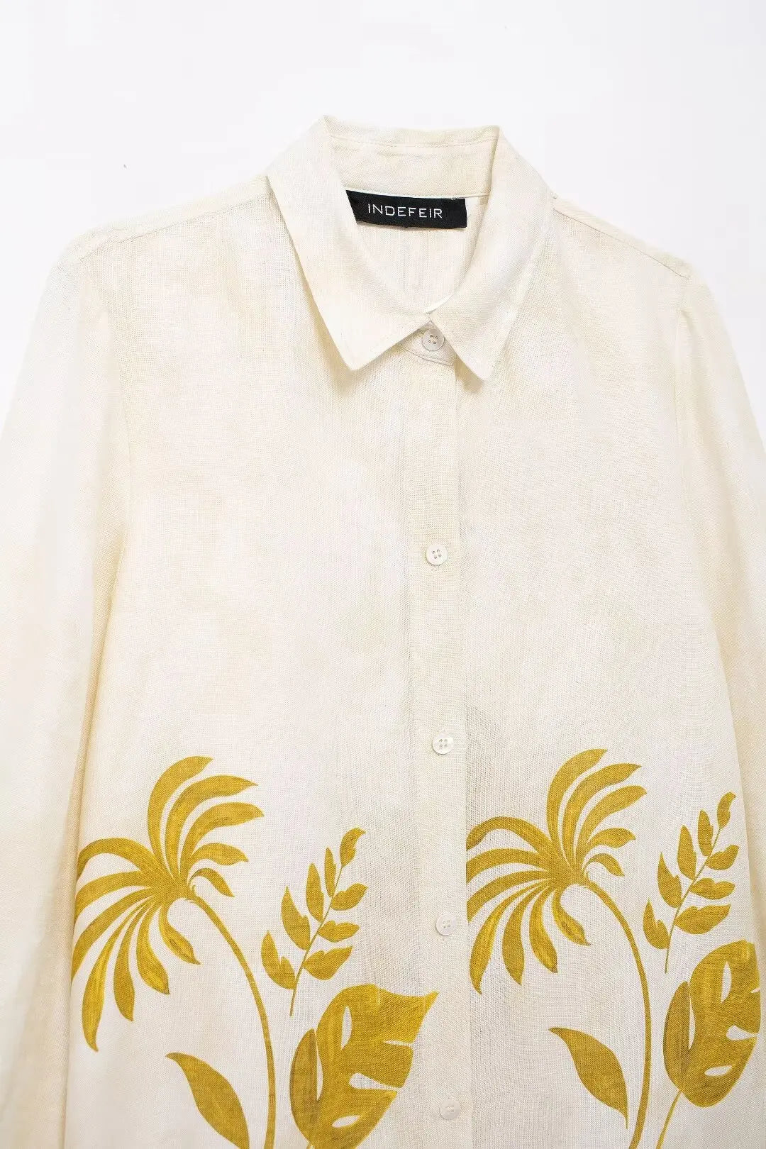 Conjunto Casual 2 Peças: Blusa Bege de Manga Longa com Gola Lapela + Shorts com Cintura Elástica e Faixa