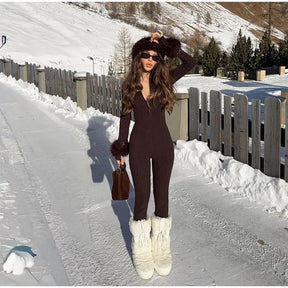 Macacão em Tricô com Manga em Pele e Zíper Frontal