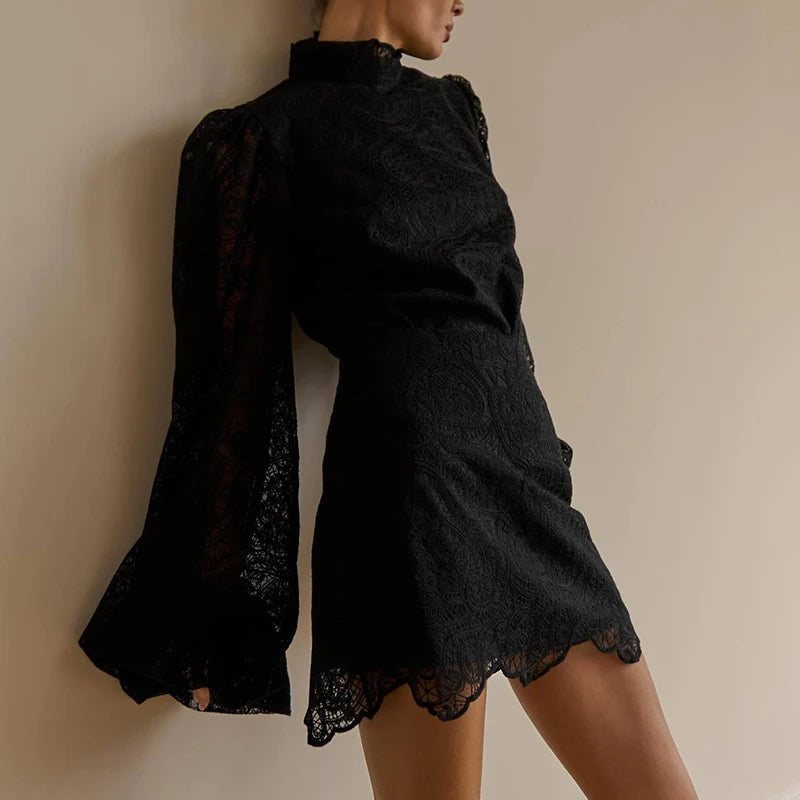 Conjunto Feminino Bordado Eulalie: Elegância em Branco Marfim