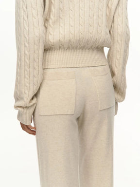 Conjunto de Mangas Longas e Calça Fluida Minimalista