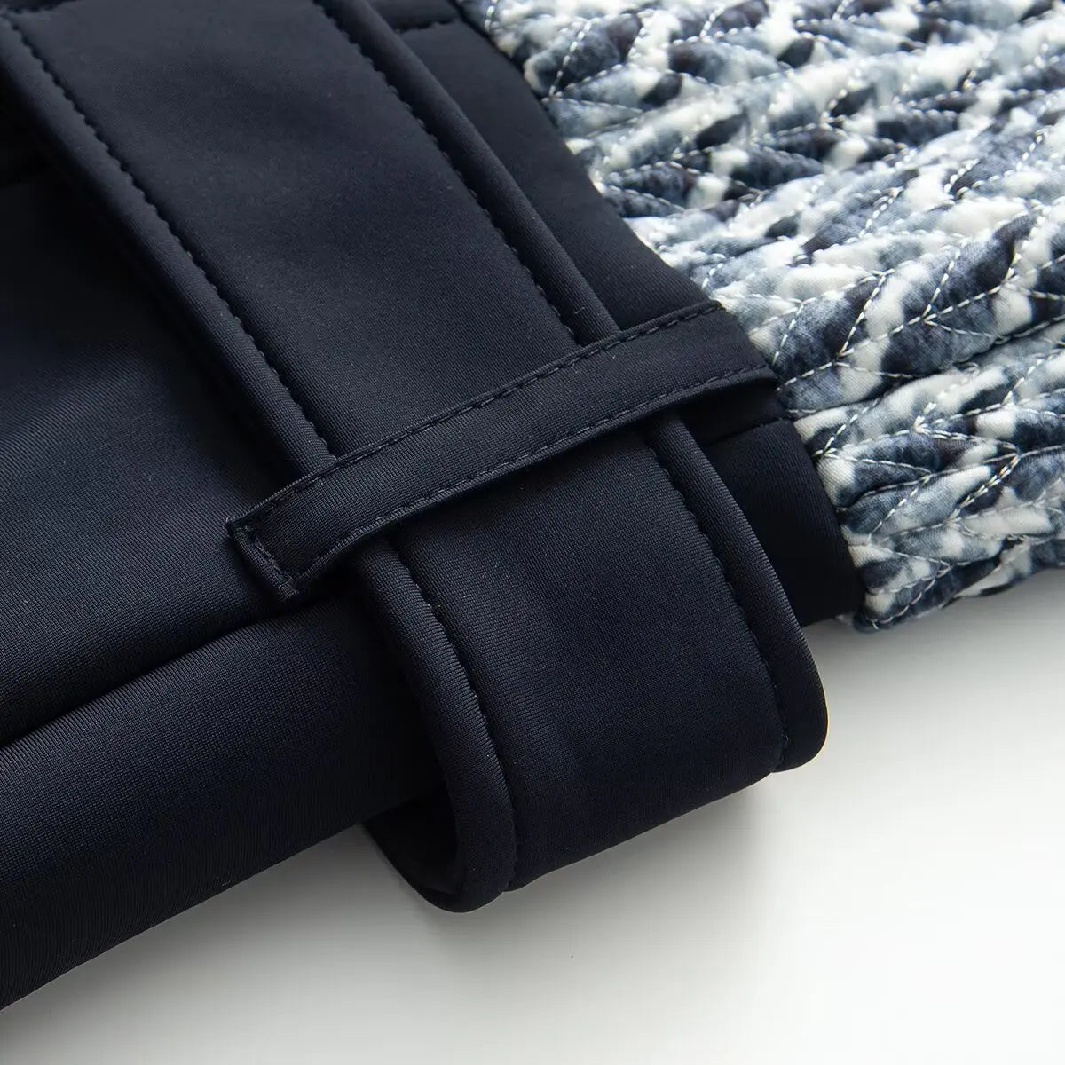 Macacão Feminino Esportivo Elegante – Proteção Térmica, Cintura Alta e Fechamento em Zíper impermeável