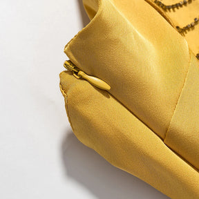 Vestido Longo Elegante com Detalhe de Flor Bordado a Mão