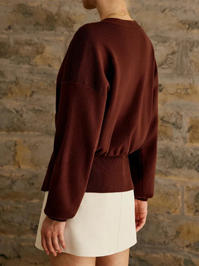 Cardigan Feminino em Tricô com Decote V – Elegância e Conforto