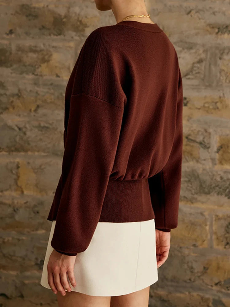 Cardigan Feminino em Tricô com Decote V – Elegância e Conforto