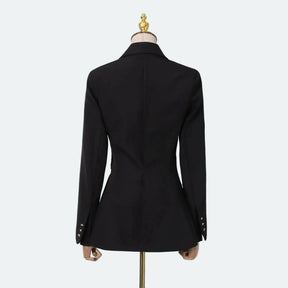 Blazer de Alfaiataria e Detalhe de Fivela Lateral - Modelagem Acinturada e Sofisticada