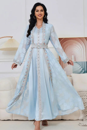 Conjunto – Vestido com Camada Externa de Elegância Sutil