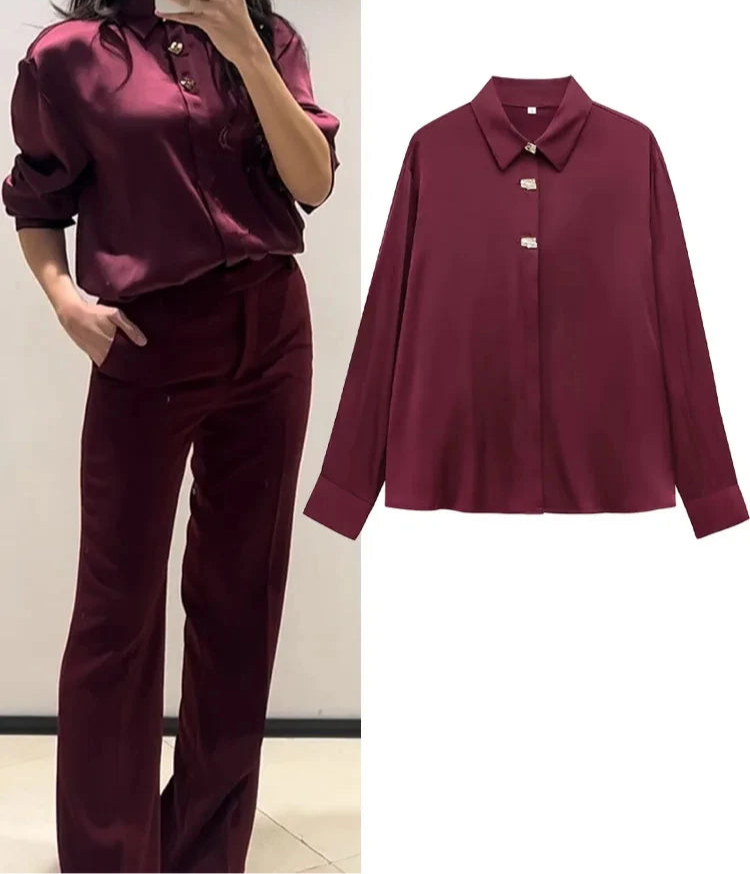 Camisa Vinho com Botões Dourados