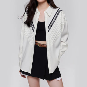 Blusa Estilizada com Detalhes Bordados