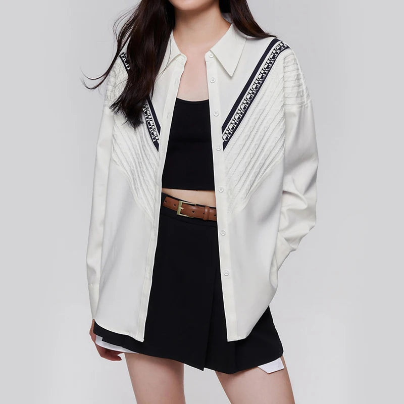 Blusa Estilizada com Detalhes Bordados