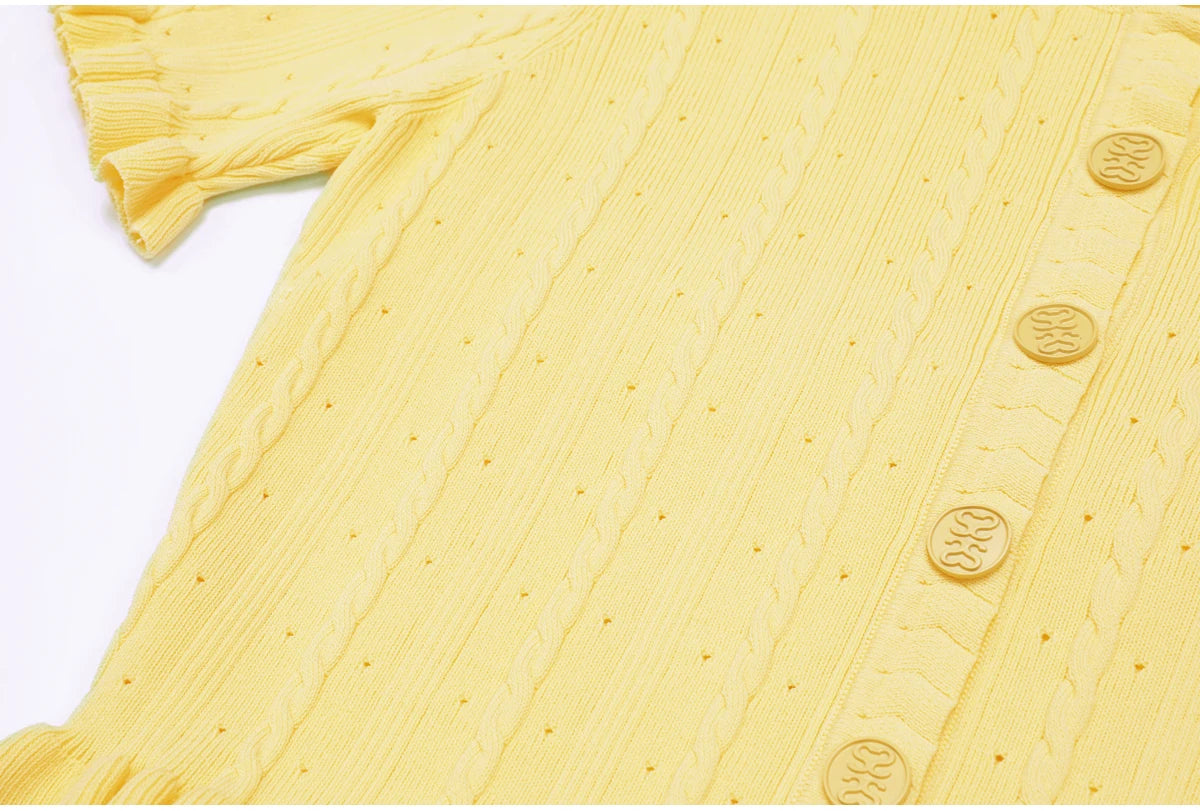 Conjunto Elegante em Tricot com Manga Curta e Saia
