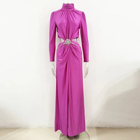 Vestido Longo Detalhes Vazados com Aplicação de Pedrarias e Brilhantes