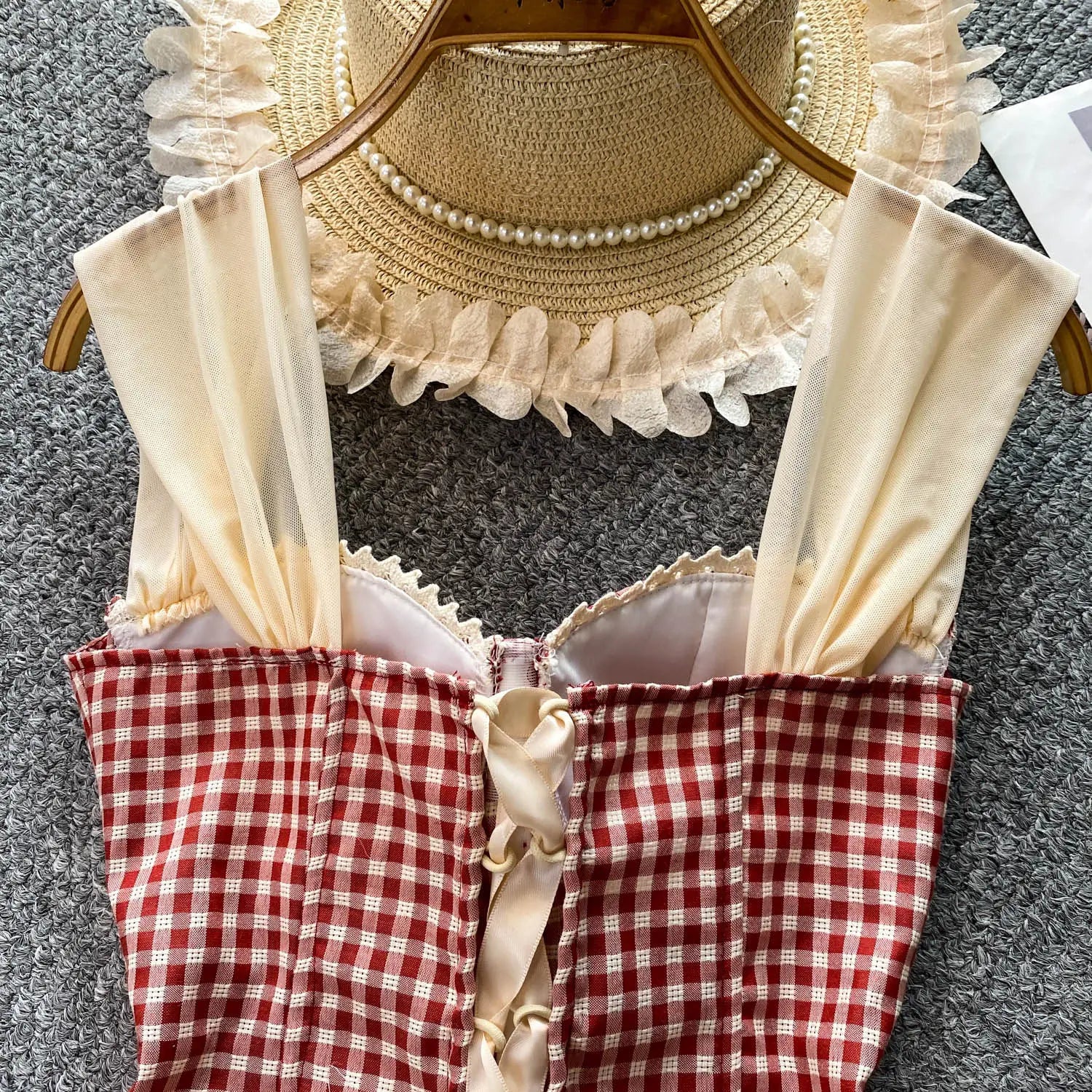 Top de Alças Estampado com Detalhes em Renda