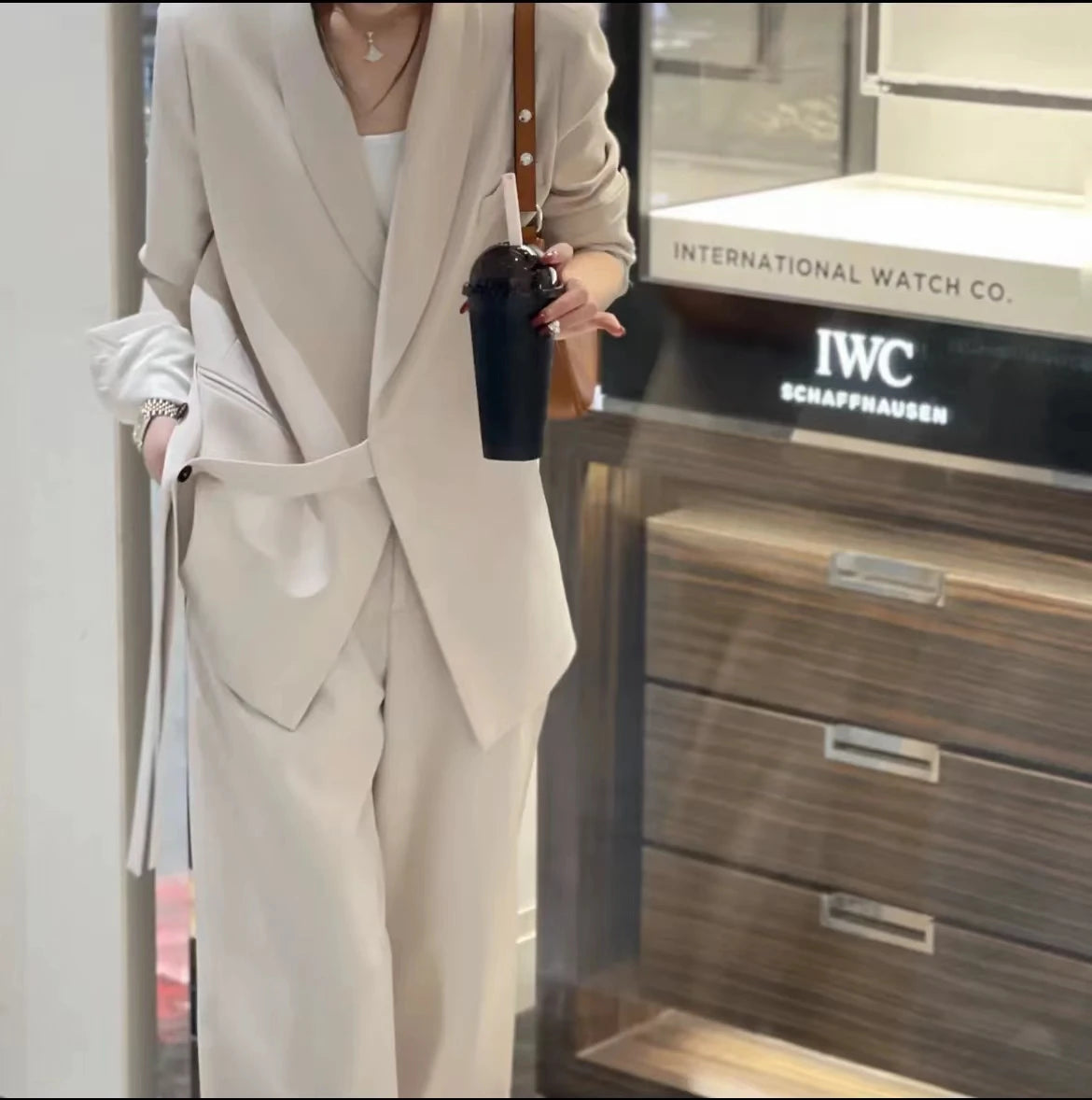 Conjunto Blazer Com Botão e faixa lateral