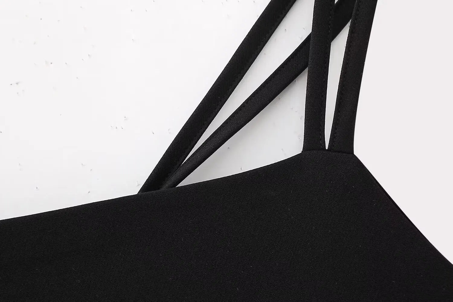 Regata Alcinha Com detalhe nas Costas - Alfaiataria