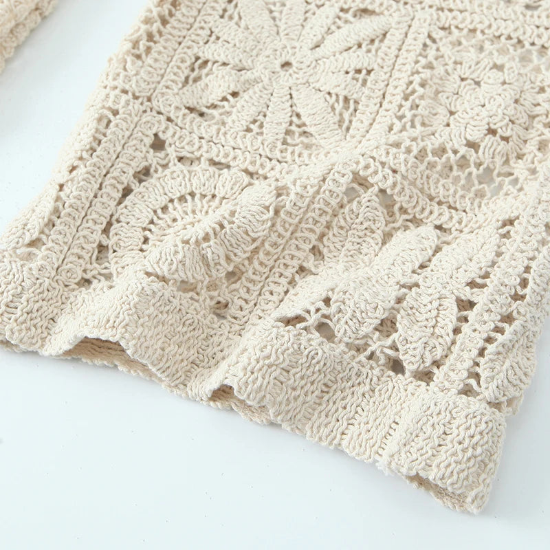 Conjunto Feminino de Crochê Vazado com Cardigan e Calça