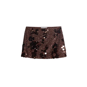 Conjunto com Saia Mini Brilhante e Top Halter Bordado à Mão