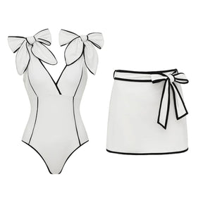 Conjunto Bicolor com Top Estruturado e Saia Transpassada