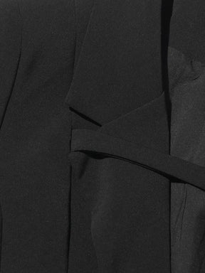 Trench Coat com Cinto – Design Elegante e Silhueta Acinturada