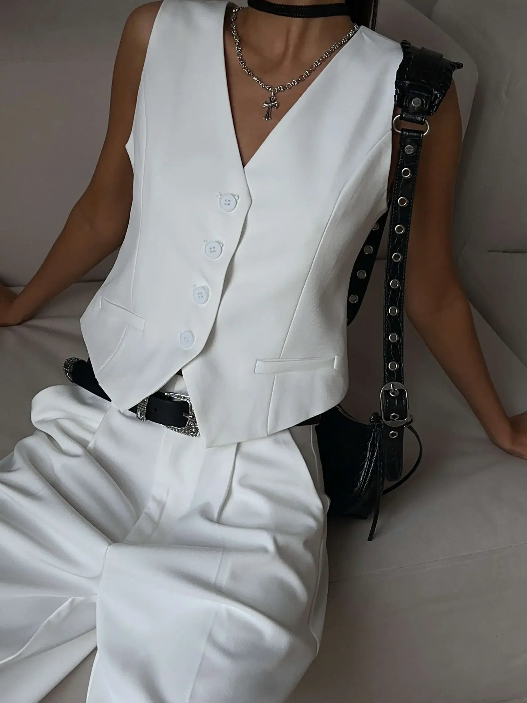 Conjunto Alfaiataria bermuda e colete elegante