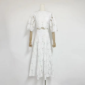 Conjunto de Duas Peças  – Bordado Fino com Saia Longa e Blusa Solta