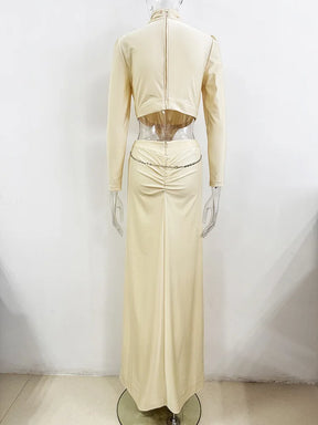 Vestido Longo Detalhes Vazados com Aplicação de Pedrarias e Brilhantes