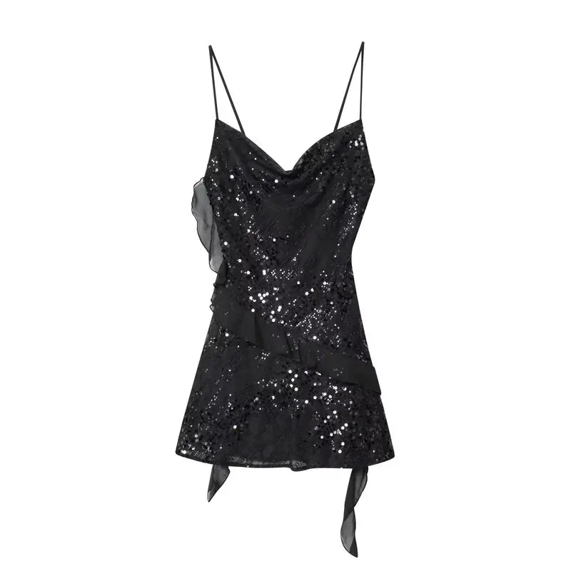 Vestido Curto de Alças com Camadas e Bordadas à Mão – Elegância Casual