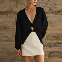 Cardigan Feminino em Tricô com Decote V – Elegância e Conforto