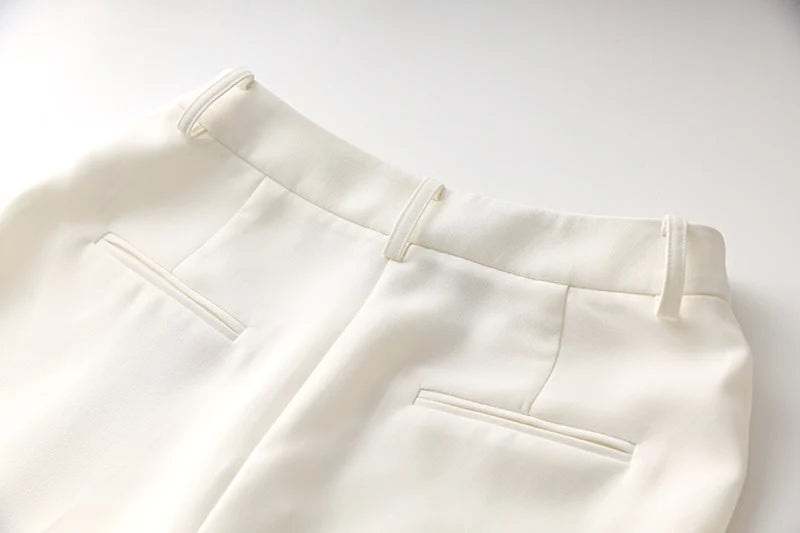 Conjunto calça e blazer bordado com Pérolas  - Alta costura