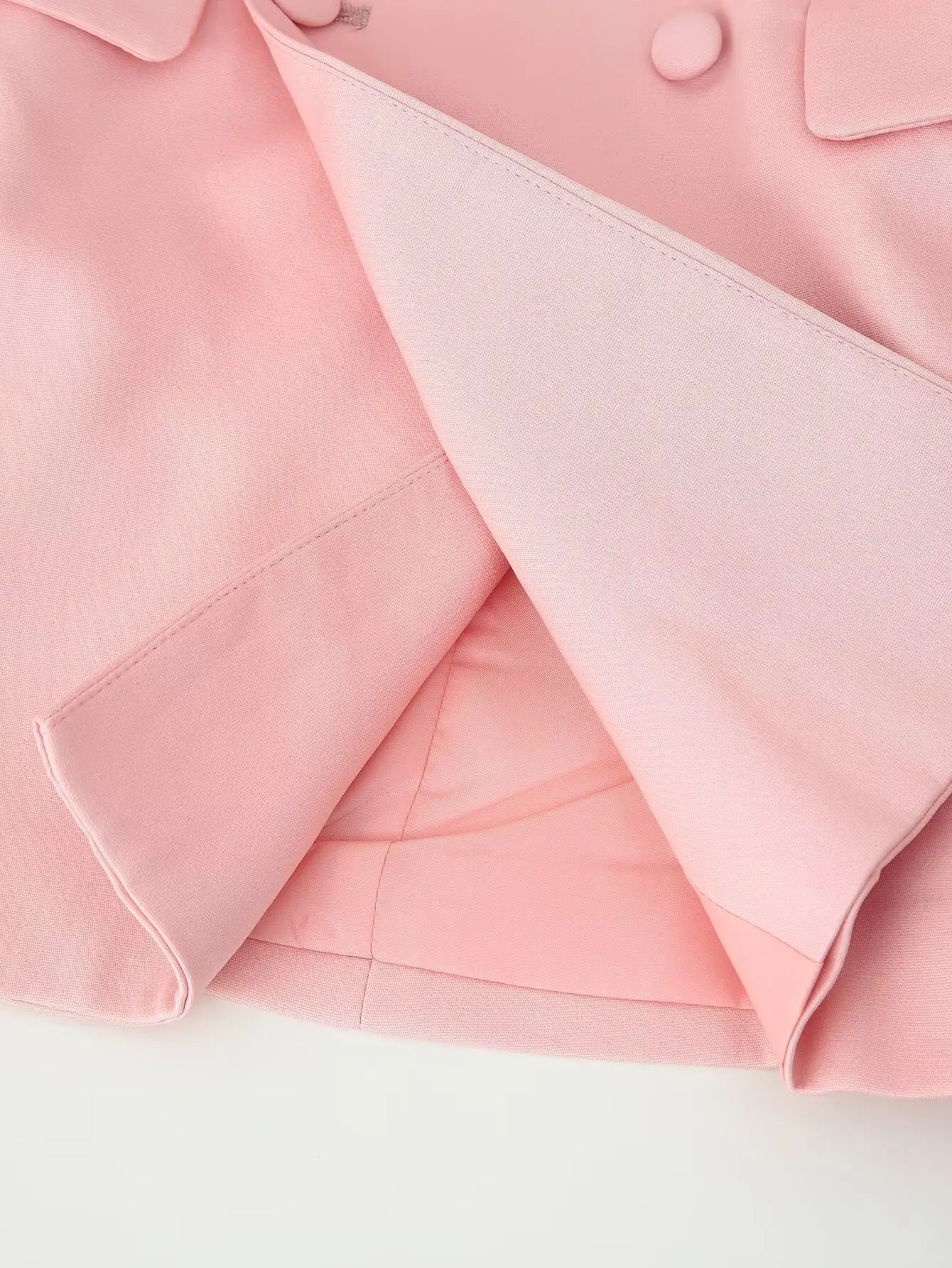 Conjunto Élise – Blazer Alfaiataria e Saia Plissada com Renda