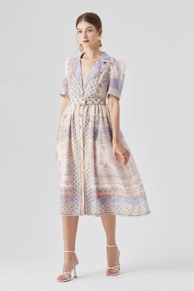 Vestido Estampado, Cintura Marcada e Cinto Elegante