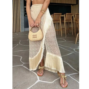 Conjunto de Biquíni com Saia de Praia e Franjas de Crochê