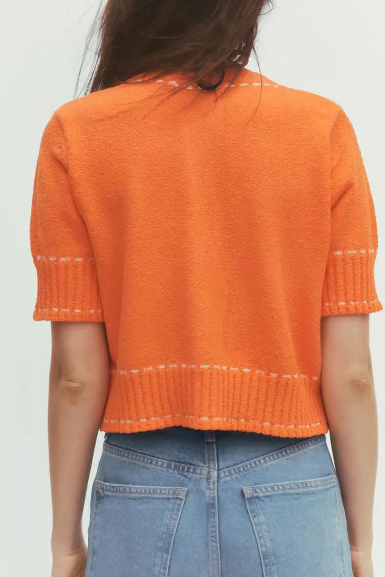 Camisa Feminina Tricotada com Recortes em Cores – Modelo Criativo de Verão