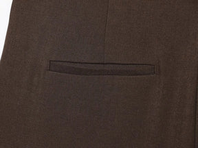 Conjunto Contemporâneo Sem Mangas com Cinto e Calça de Alfaiataria