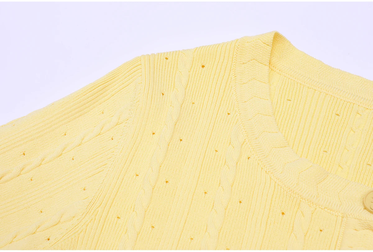 Conjunto Elegante em Tricot com Manga Curta e Saia