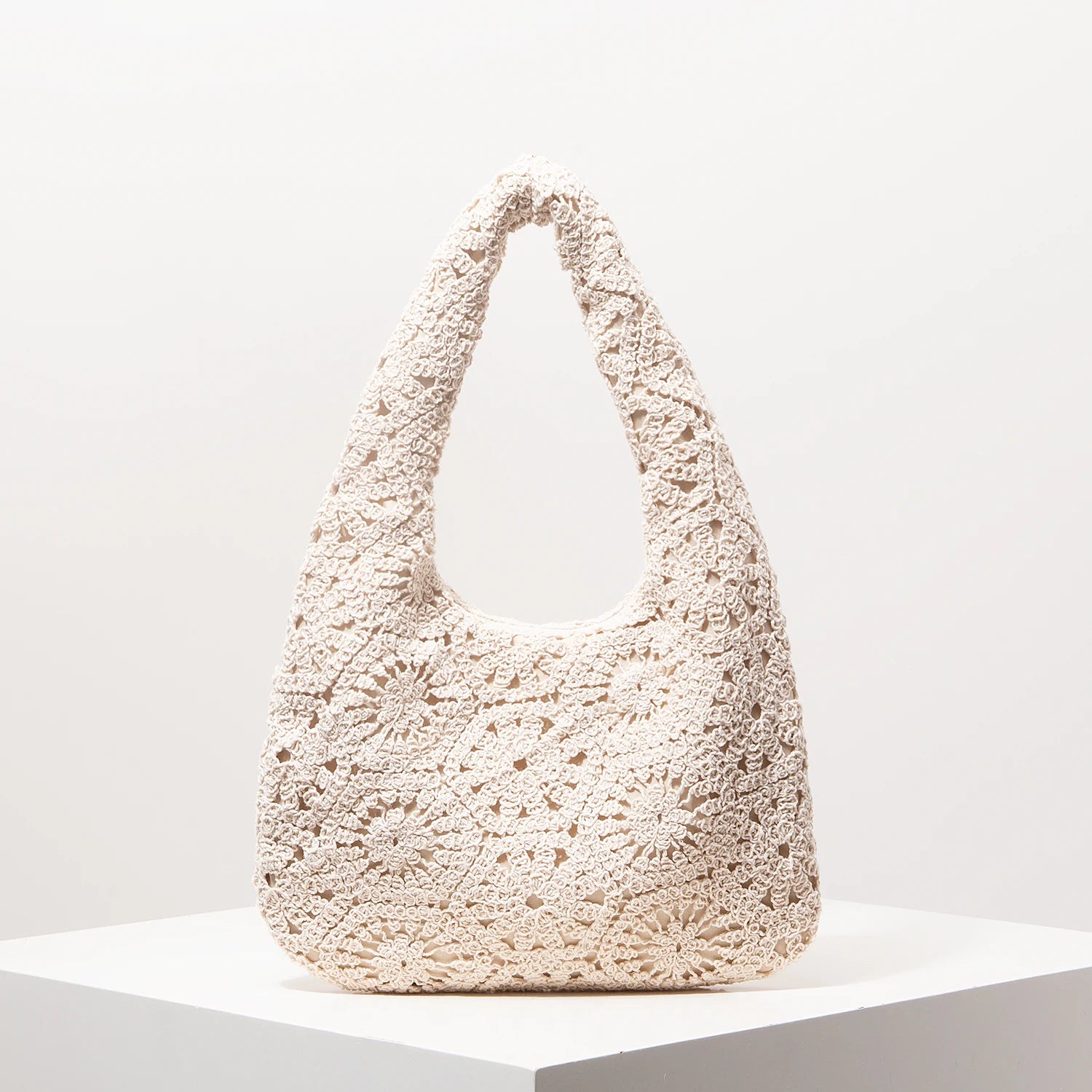 Bolsa de Ombro Trançada Vazado Artesanal – Estilo Premium para Praia e Viagens