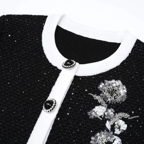 Duas Peças em Tricô Nobre Bordado com Cardigã e Saia Lápis