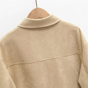 Casaco com Detalhes Vazados – Sofisticação Atemporal e Design Autoral